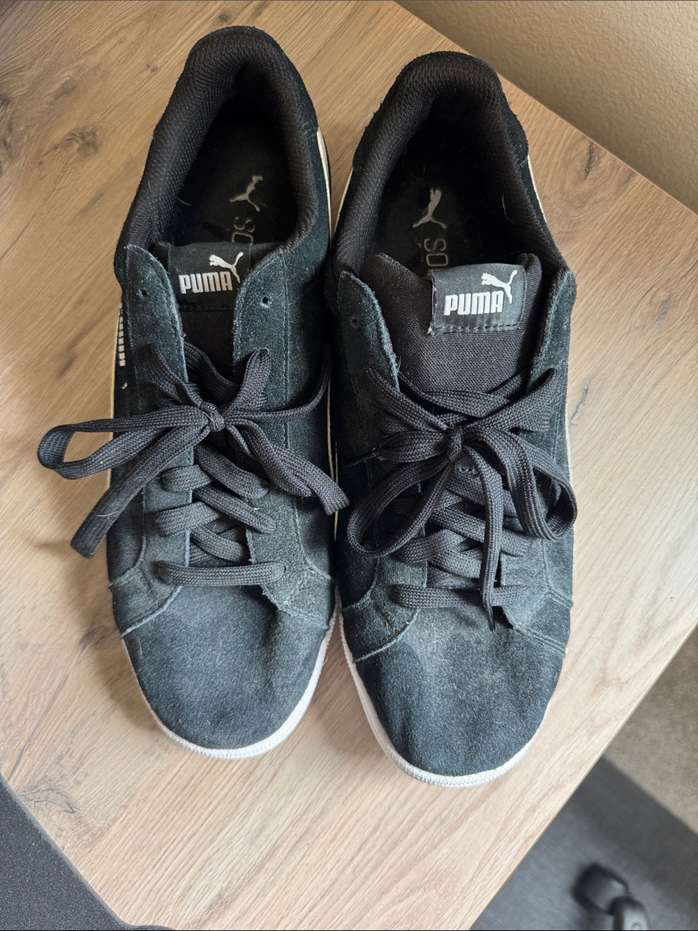 Puma Men's Black Suede Low-Top Sneakers